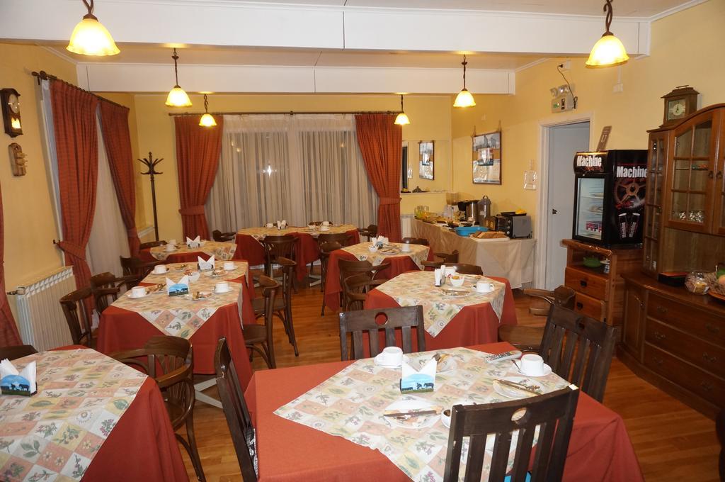 Hostal Ovejero Punta Arenas Exterior photo