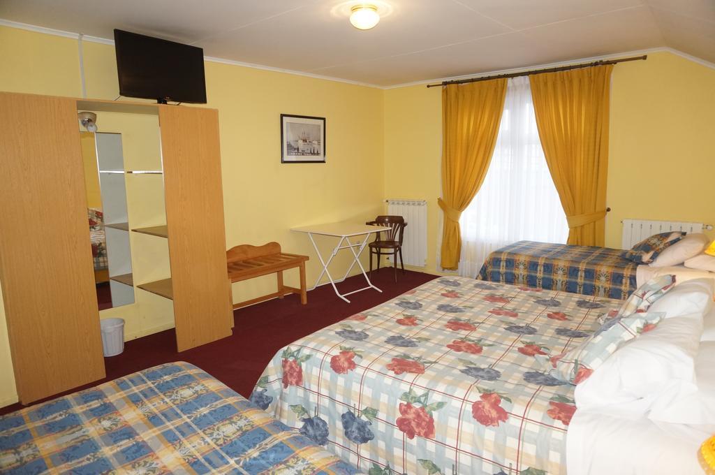 Hostal Ovejero Punta Arenas Exterior photo